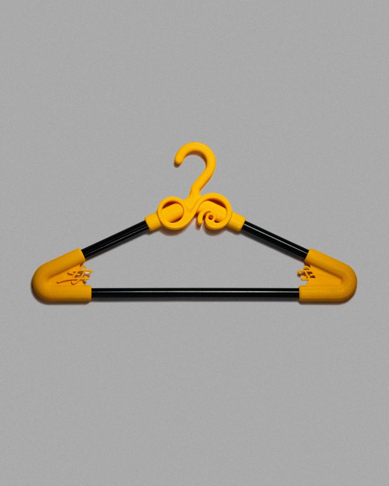 Cintre jaune Cintre Design OSE - Chapitre 1